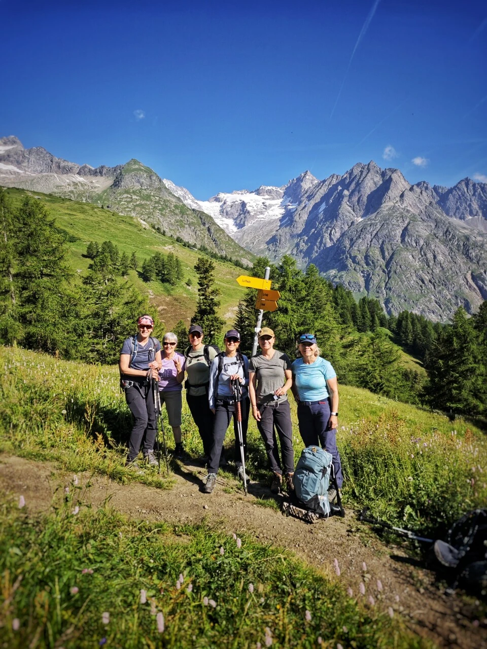 Champex-Lac, the Swiss crossroads where many walkers adjust their plans