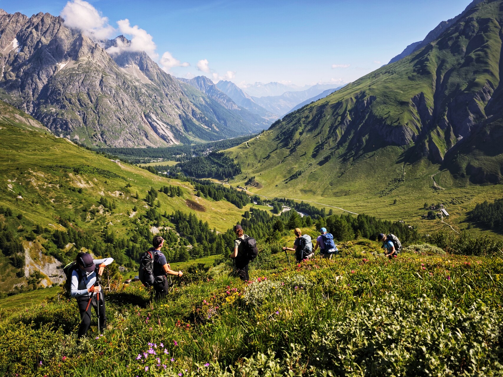 Tour du Mont-Blanc in 5 Days - Stages and Tips